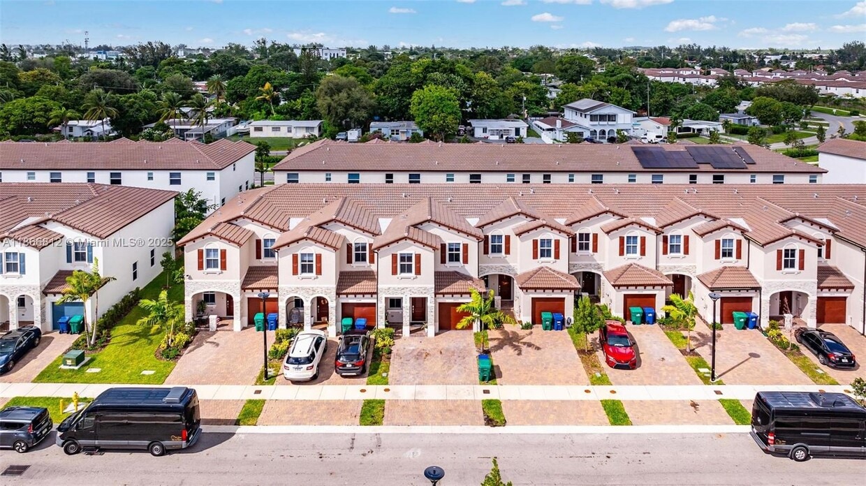 Foto principal - 12652 NW 23rd Pl