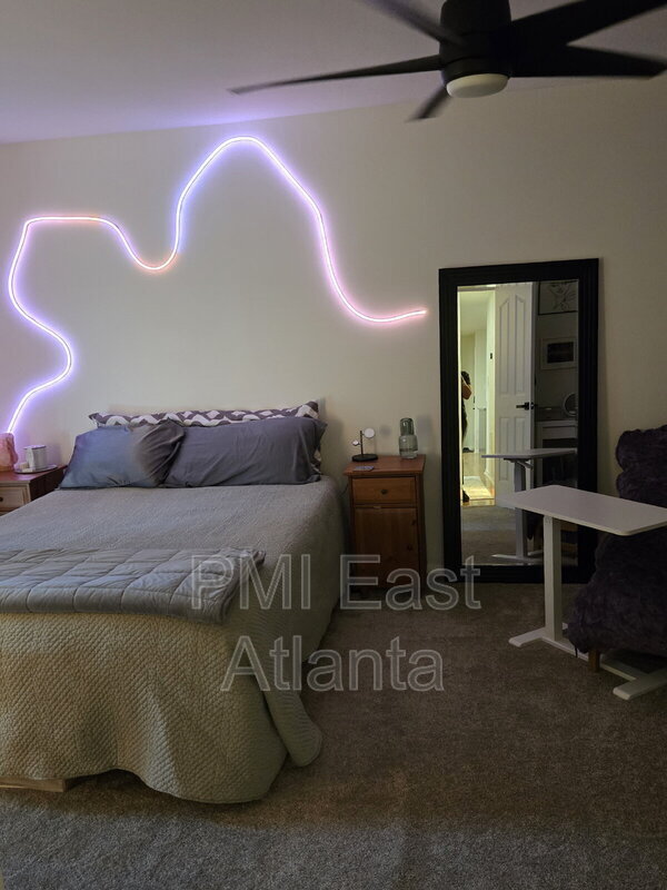 Foto del edificio - 512 Tuxworth Cir