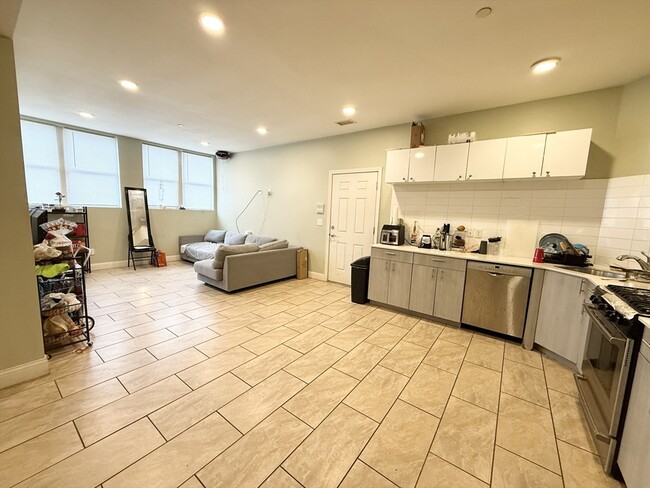 Foto del edificio - 299 Dudley St