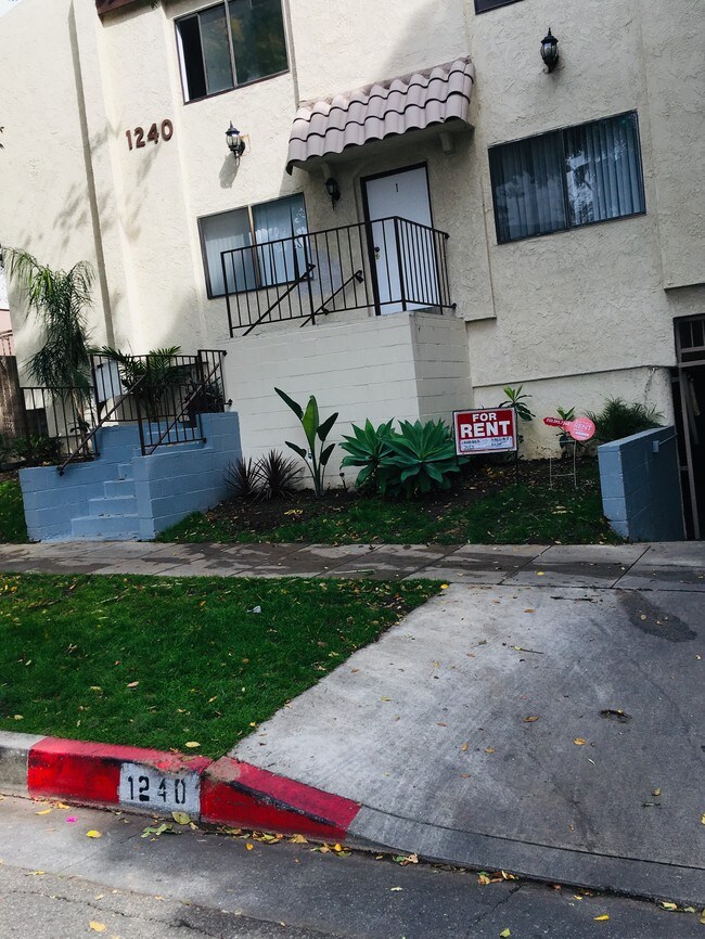 Foto del edificio - 1240 N Flores St