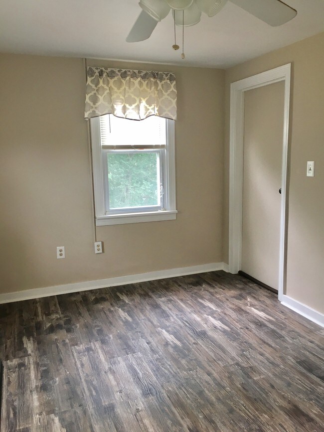Kitchen, New Lifeproof Flooring - 510 Swank St
