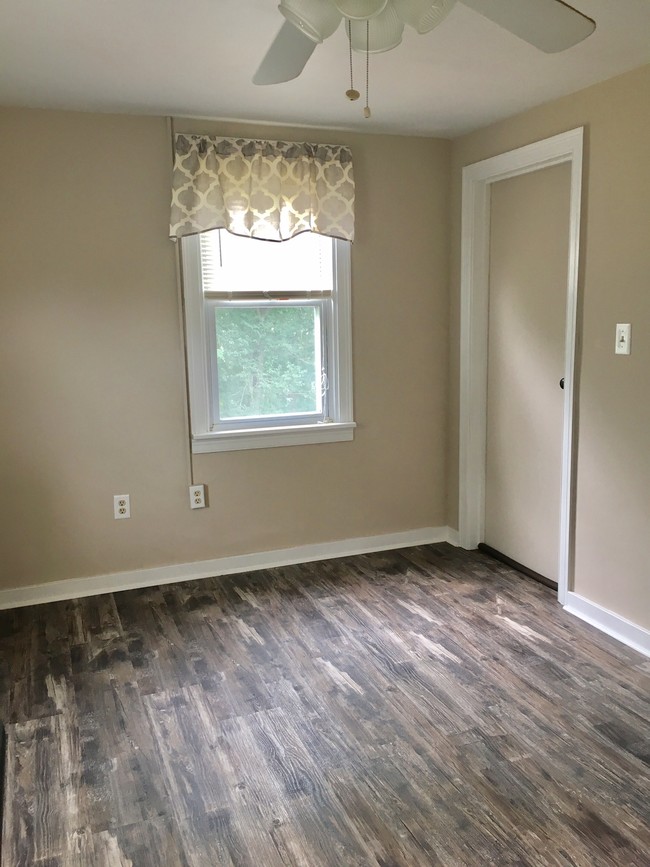 Kitchen, New Lifeproof Flooring - 510 Swank St