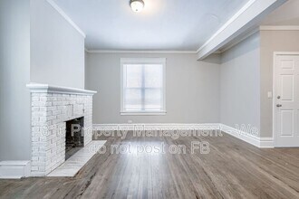 Building Photo - 800 E 33rd St