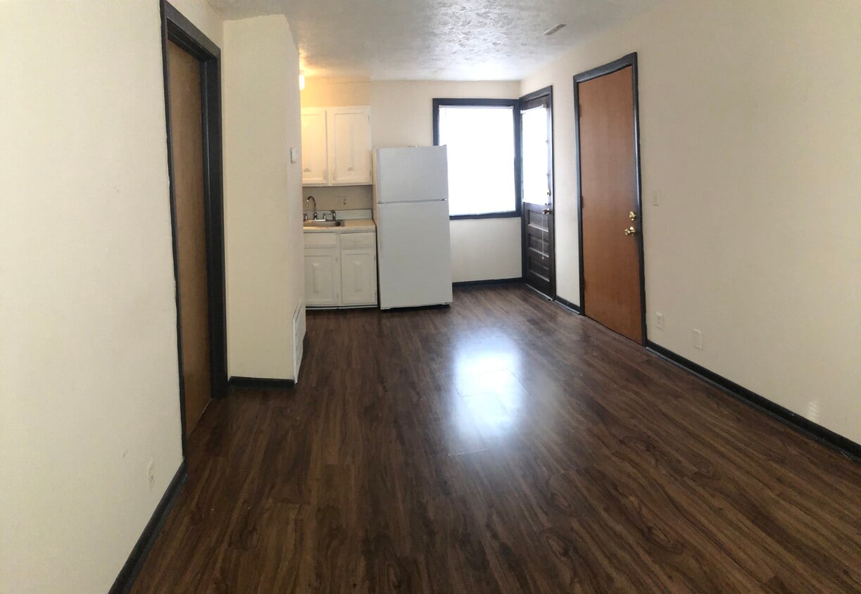 2003 Jefferson St, Bellevue, NE 68005 2003 Jefferson St Bellevue, NE