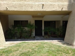Building Photo - 701 Los Felices Cir E