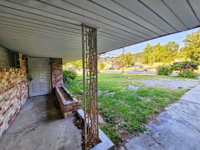 Foto del edificio - 359 Glenwood Dr