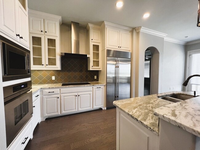 Building Photo - Mediterranean Style 1/1 Condo Andriatica V...