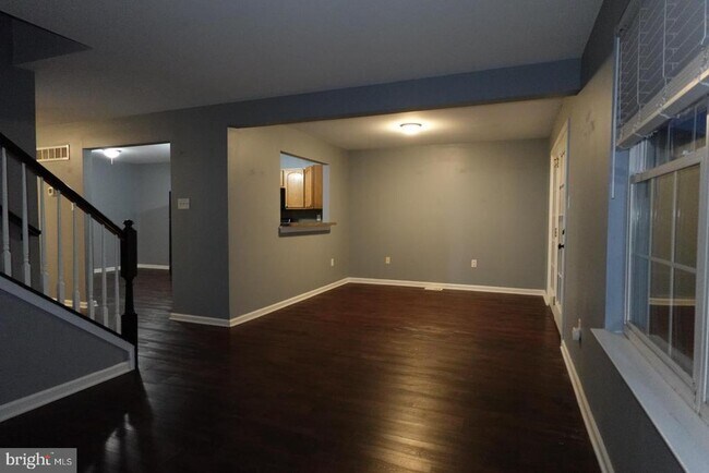 Foto del edificio - 737 Seminary St