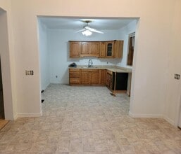 Building Photo - 319 S Main St