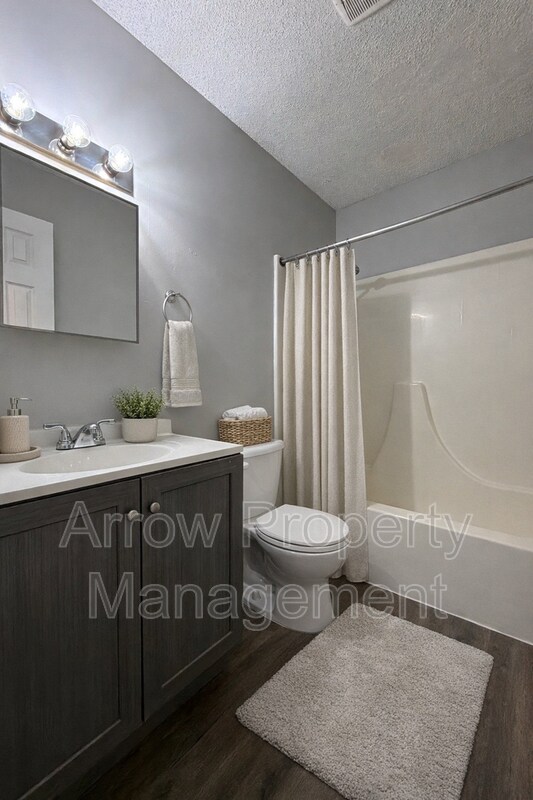 Building Photo - 1820 F St