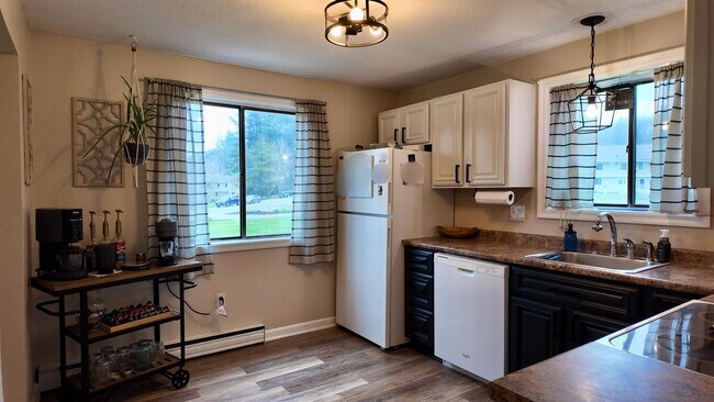 Foto del edificio - 86 Pendleton Ln