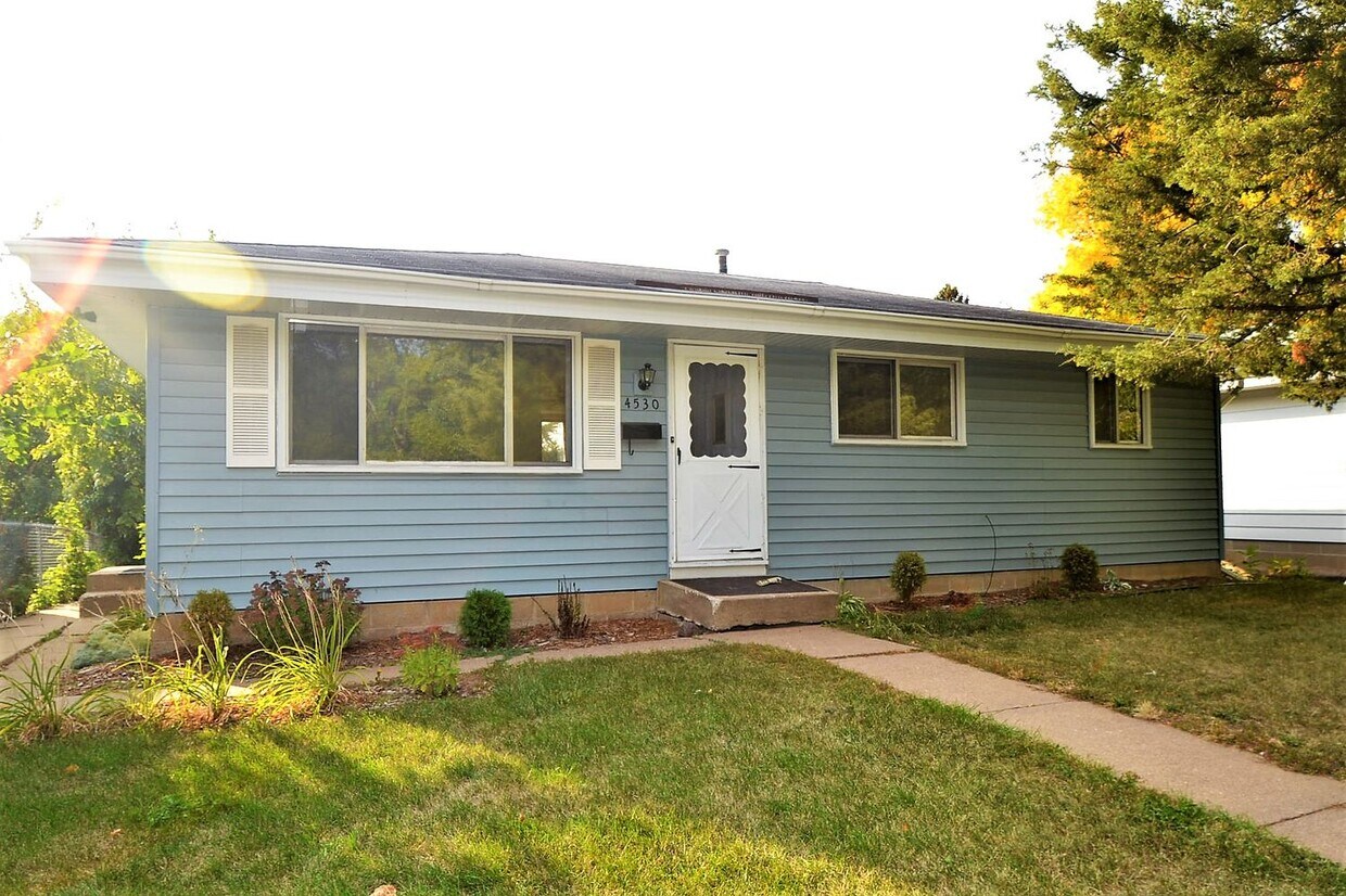 4630 NE Stinson Blvd, Columbia Heights, MN 55421 House Rental in