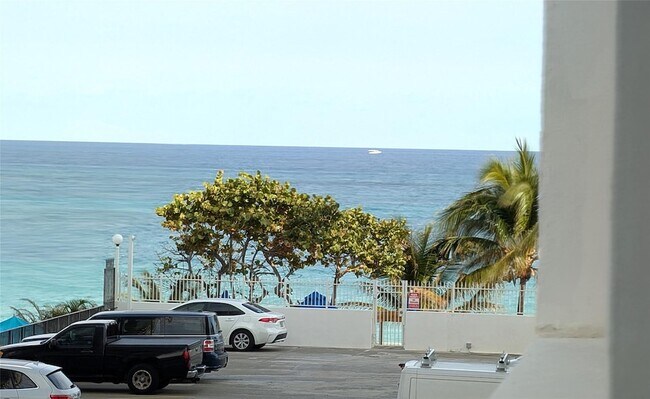 Foto del edificio - 4250 Galt Ocean Dr