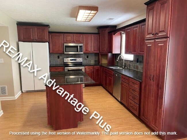 Foto del edificio - 10618 Irvin Pines Dr