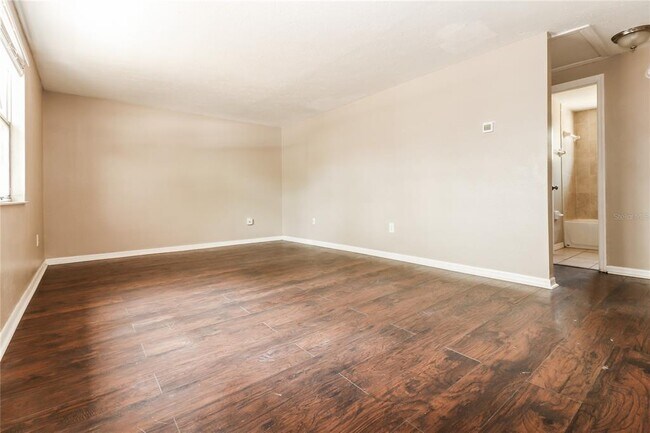 Foto del edificio - 6425 Pueblo Ave