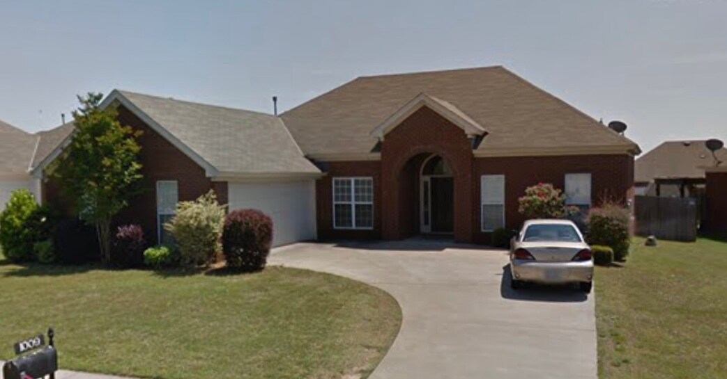 Foto principal - 1009 Thistle Rd