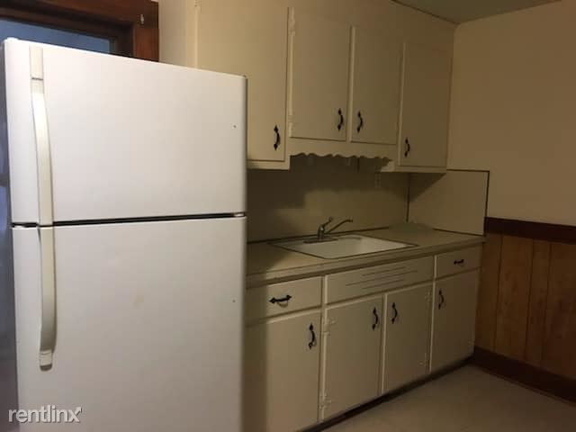 Primary Photo - 3 br, 1 bath Apartment - 212 West St Fl 3