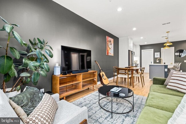 Building Photo - 2234 11th St NW