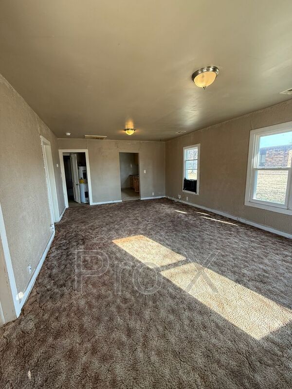 Foto del edificio - 308 W 10th St