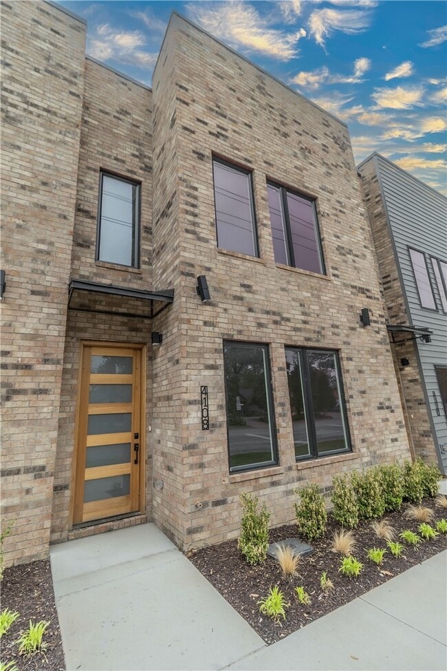 Building Photo - 4108 W Olive St