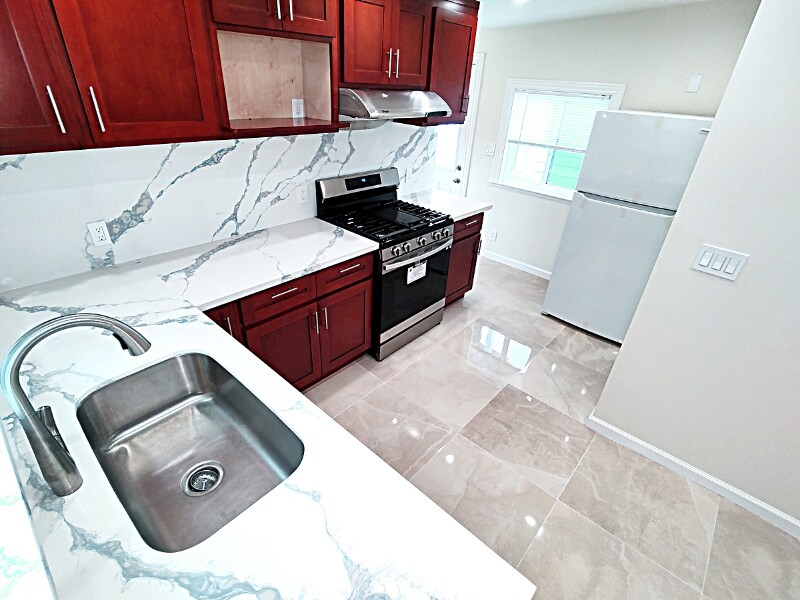Foto principal - 315 Russia Ave