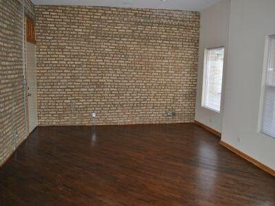 Building Photo - 1619 W Columbia Ave