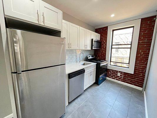 Foto principal - 2 bedroom in BRONX NY 10463