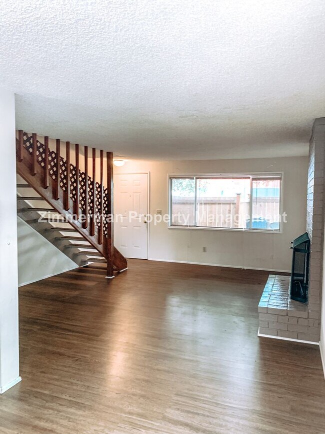 Foto del edificio - 1485-1489 W 5th Alley