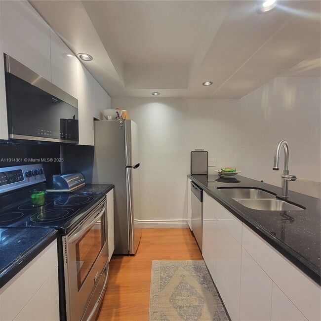 Foto del edificio - 8180 Geneva Ct