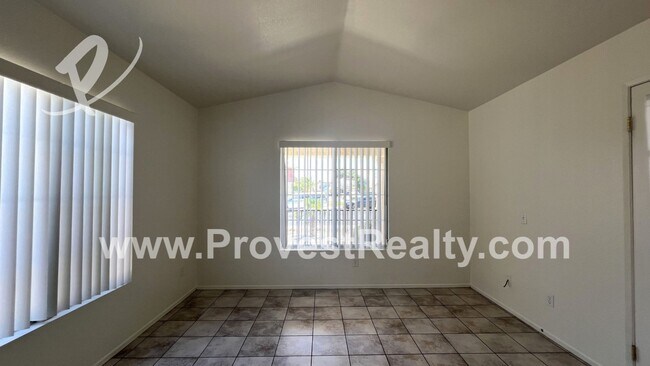 Building Photo - 3 Bed, 2 Bath Victorville Home with a Bonu...
