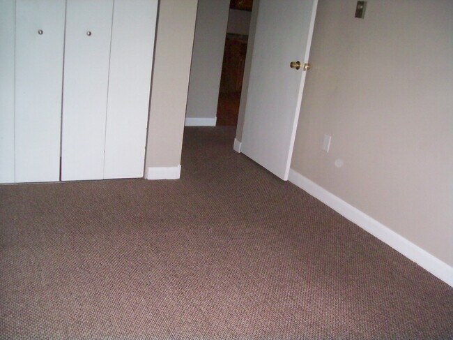 Foto del edificio - 1309 Saint James Ave