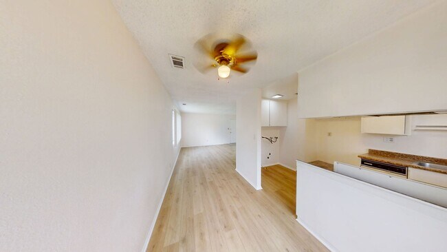 Building Photo - 1115 Tribune St