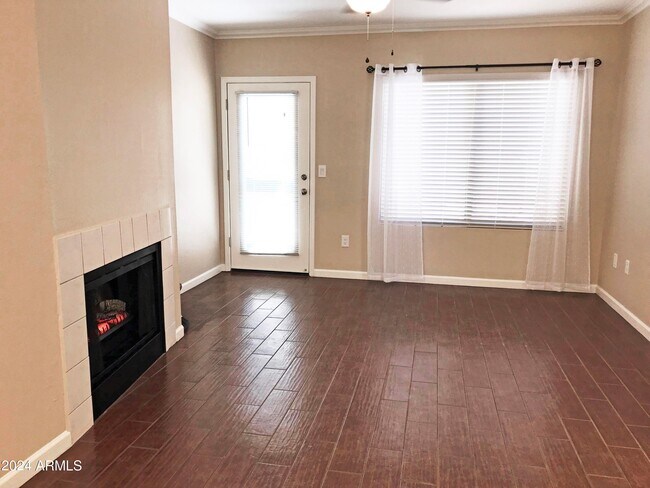 Foto del edificio - 7575 E Indian Bend Rd