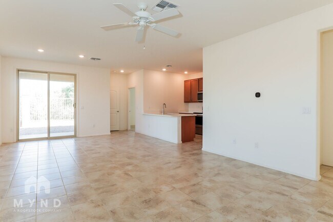 Building Photo - 801 Calle Tikal