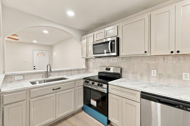 Foto del edificio - 2BR/1.0BA Home - Arlington