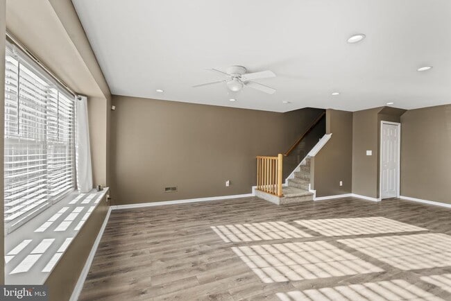 Foto del edificio - 4702 Grenwich Ln