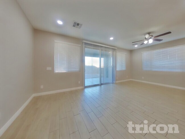 Foto del edificio - 24896 N 144th Ln