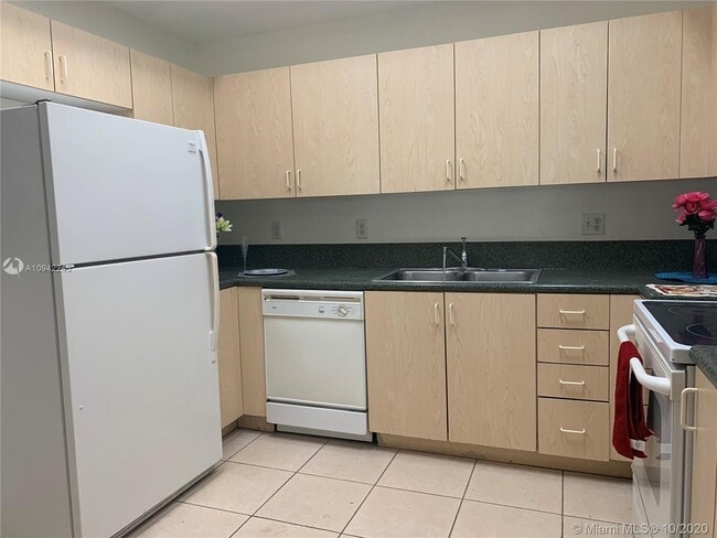 Foto del edificio - 2801 Riverside Dr