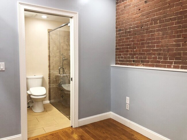 Foto del edificio - 170 Beacon St