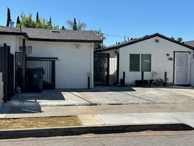 Primary Photo - 105 S King Rd