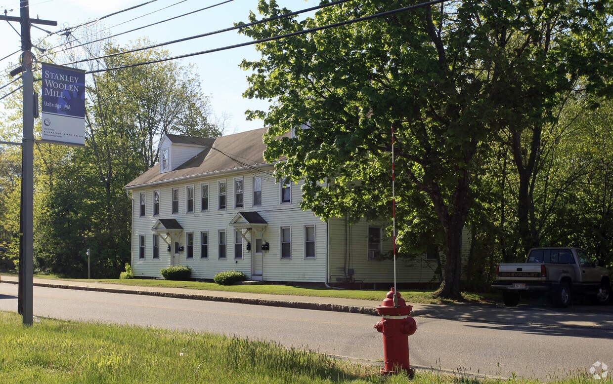 Building Photo - 145 Mendon St