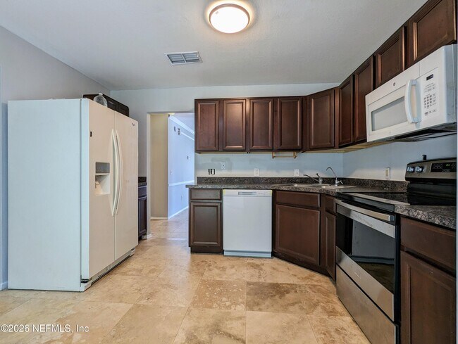 Foto del edificio - 572 Staffordshire Dr