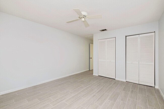 Building Photo - 2334 Golf Lake Cir