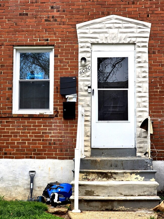 Building Photo - 4020 Edgewood Rd