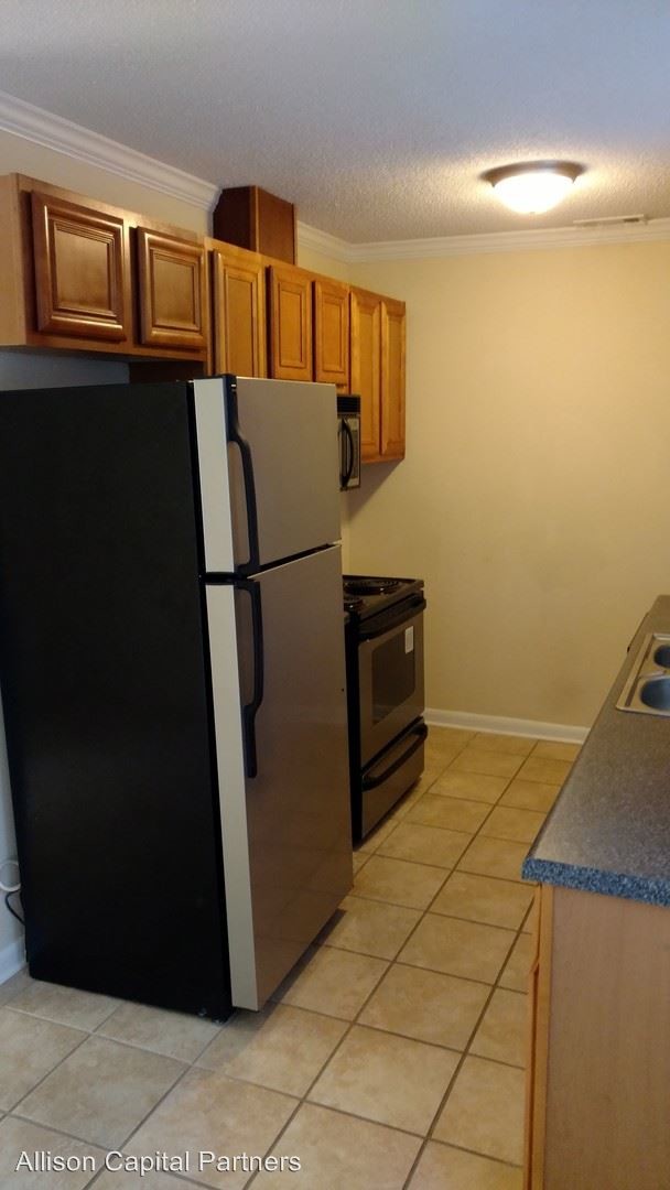 Building Photo - 2 br, 1.5 bath House - 2601 Berma Ct