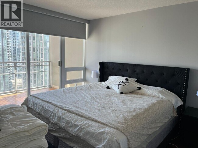 Building Photo - 2978 Glen Dr