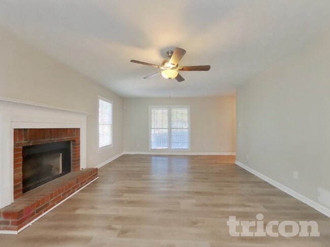 Foto del edificio - 220 Stevenson Trail