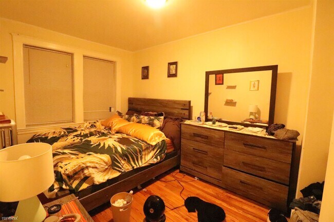 Foto del edificio - 2 br, 1 bath  - 155 Summer St Apt 3F