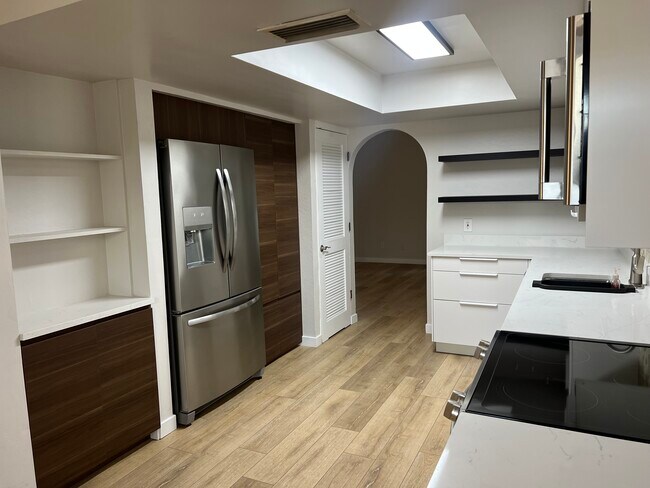 Building Photo - 8150 N Central Ave