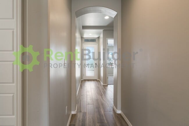 Foto del edificio - CALL US TODAY AT (505) 808-6467 TO SCHEDUL...